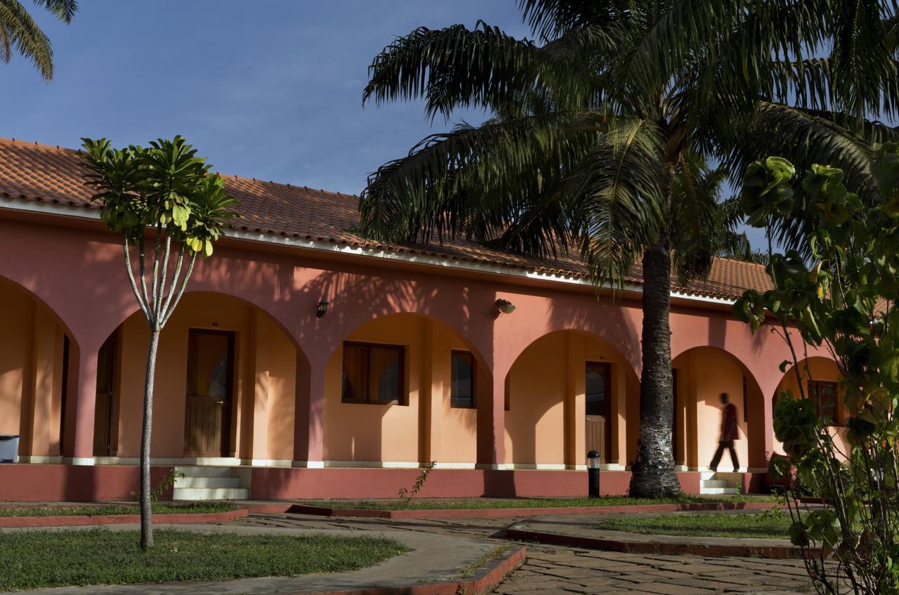 Dunia Hôtel Bissau Exterior foto